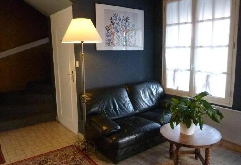 فندق Hôtel Des Biches