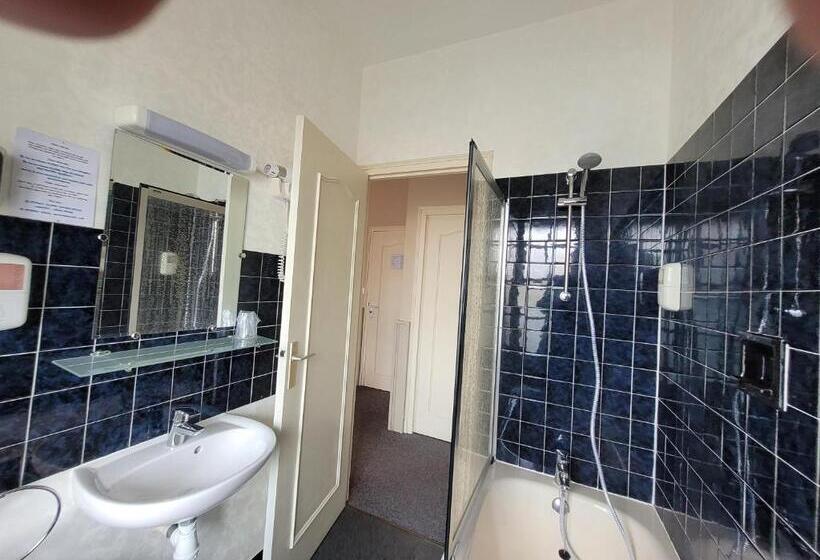 فندق Hôtel Des Biches