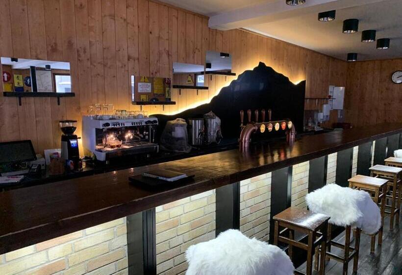 בית מלון כפרי Ski