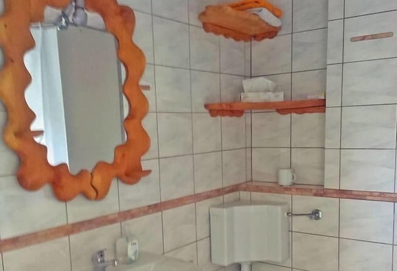 Отель Apartments Am Bahnhof