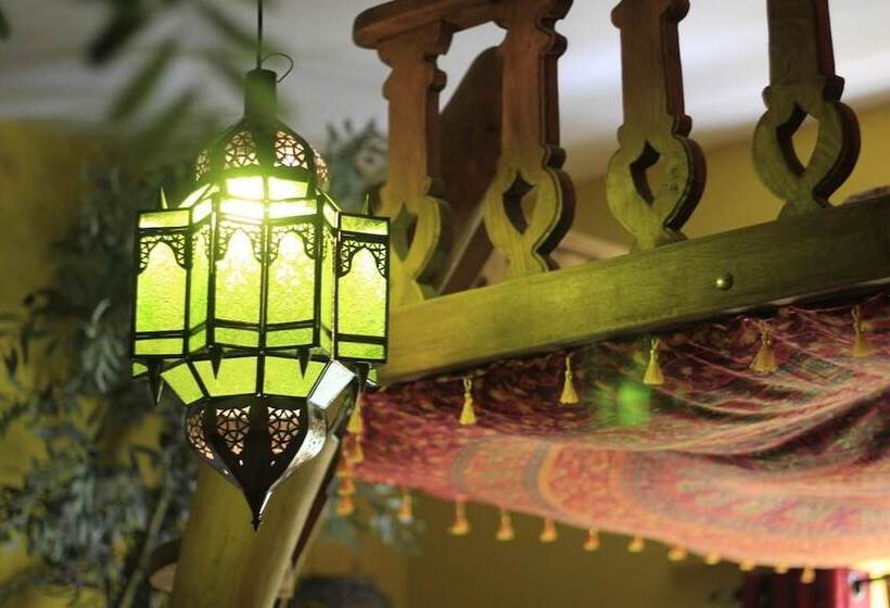 Отель Apartments Am Bahnhof