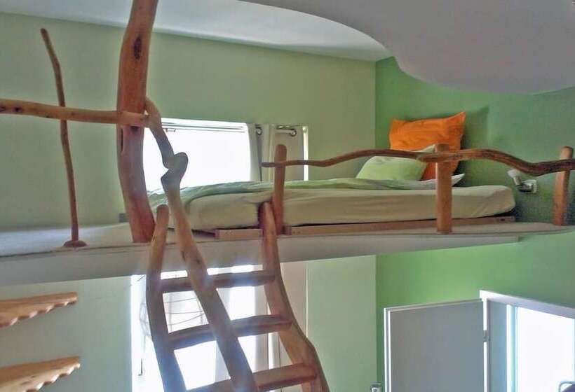 Отель Apartments Am Bahnhof