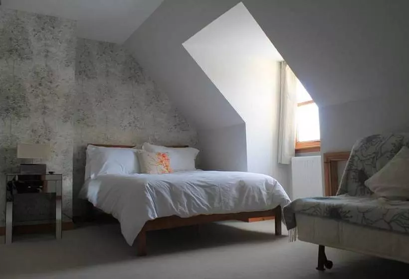 Aamiaismajoitus (B&B) Burnroy House