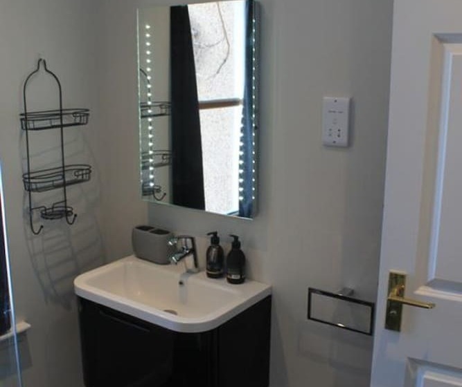 住宿加早餐  Burnroy House