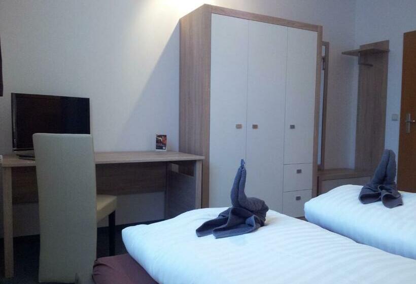 민박 Landgasthof Mörsbergei