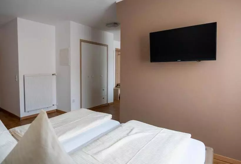 ベッドアンドブレックファースト Landgasthof Mörsbergei