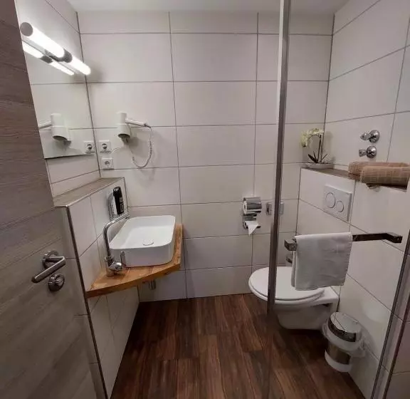 ベッドアンドブレックファースト Landgasthof Mörsbergei