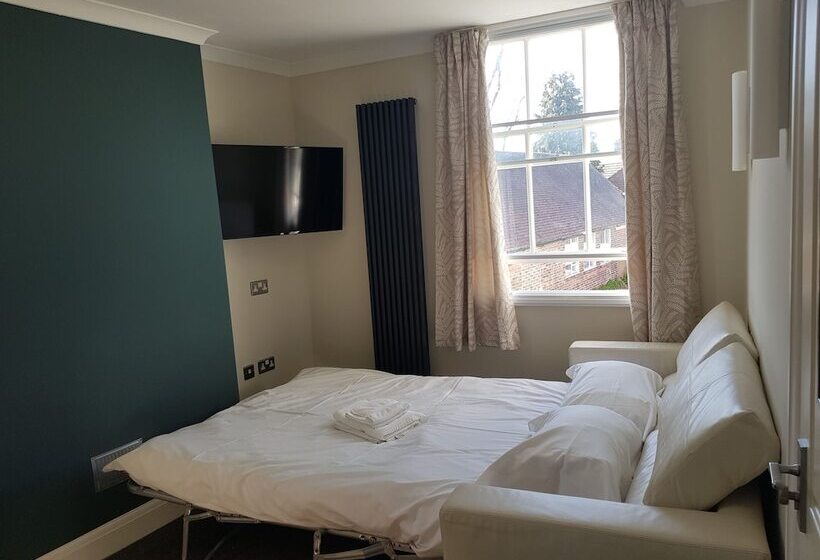 פונדק Limes Apartments