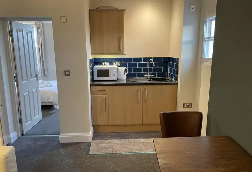 簡易ホテル Limes Apartments