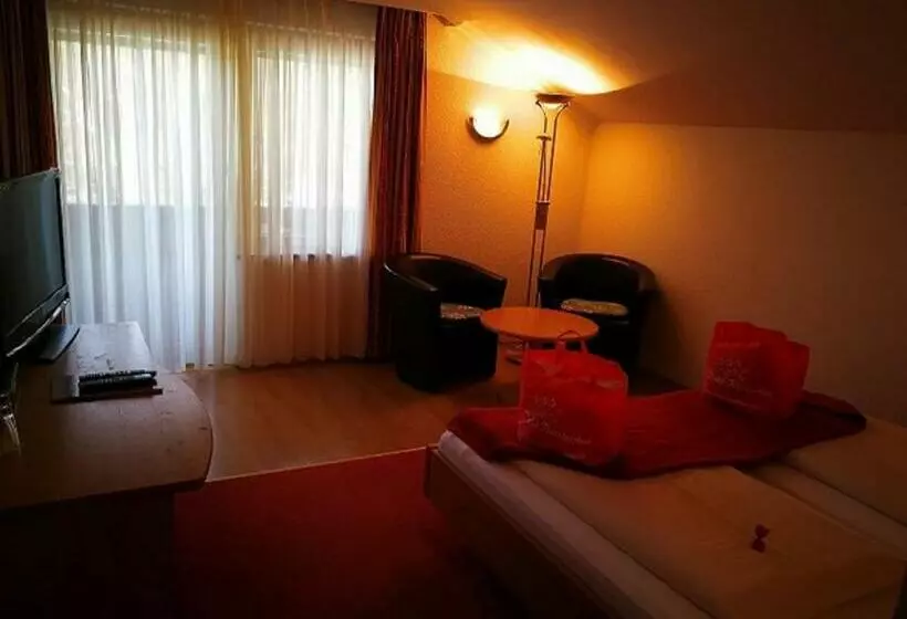 Hotelli Kärntnerhof & Suiten 3 Stern Superior