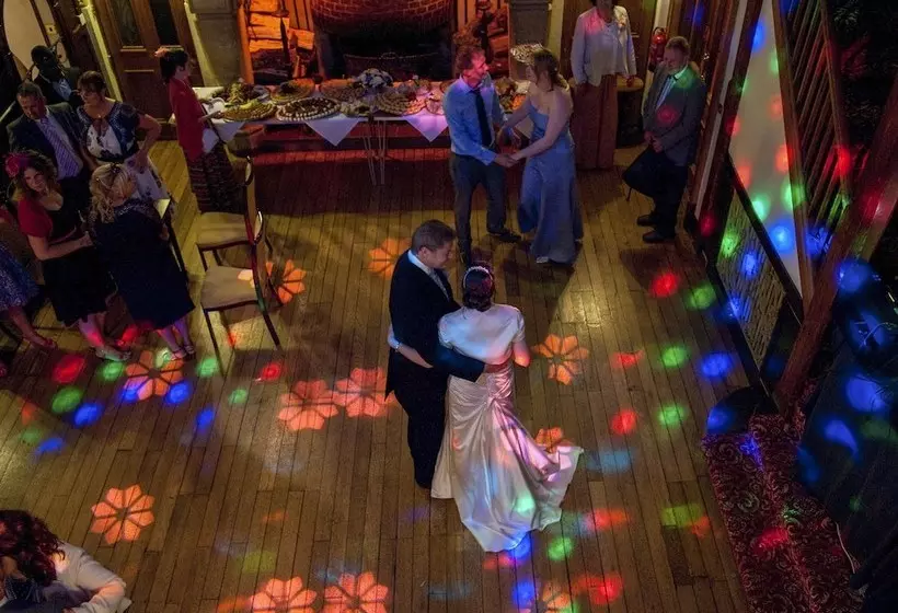 Hotelli The Ravenswood