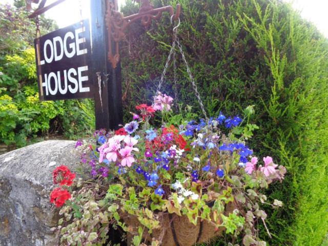Lodge House B&b