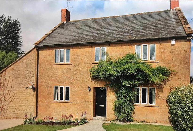 Newchester Farmhouse B&b