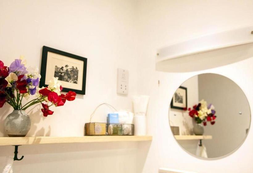 Newchester Farmhouse B&b