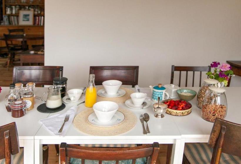 Newchester Farmhouse B&b