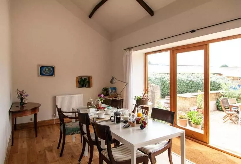 Newchester Farmhouse B&b