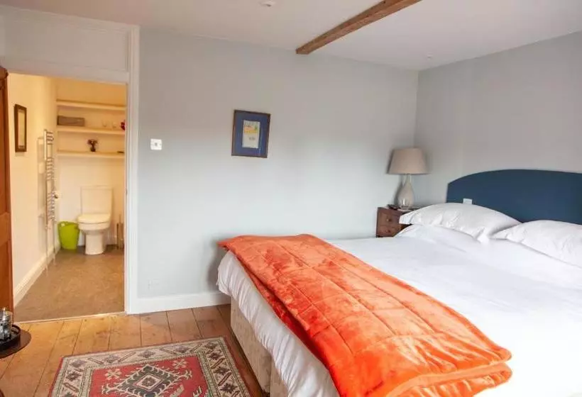Newchester Farmhouse B&b