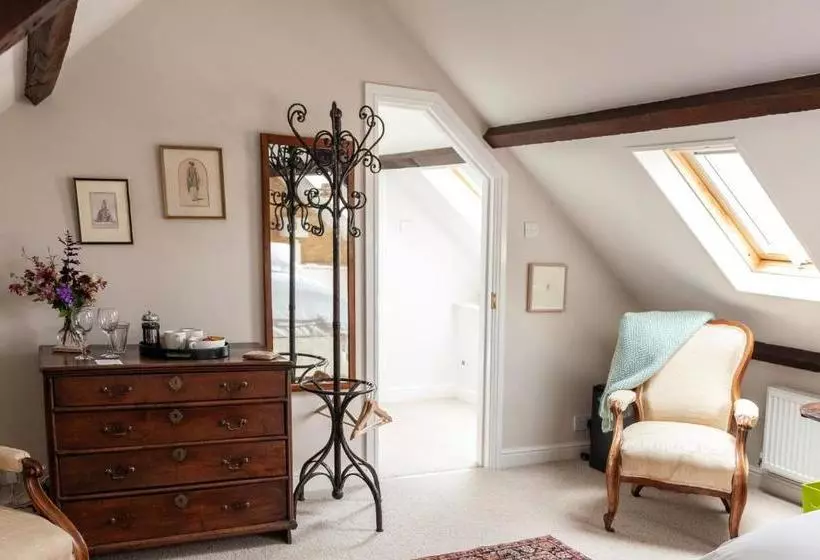 Newchester Farmhouse B&b
