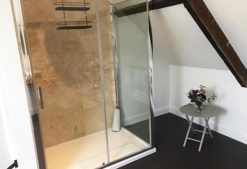 Newchester Farmhouse B&b