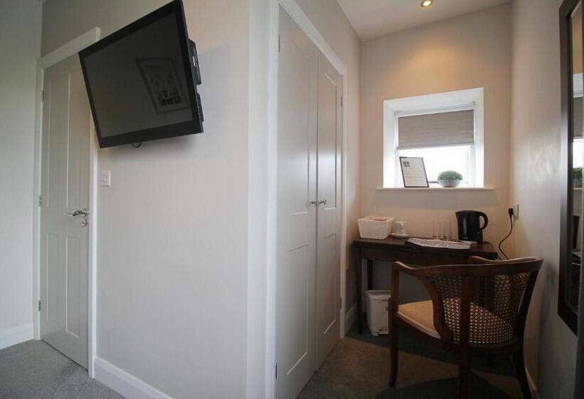 הוסטל The Globe Inn Alvington