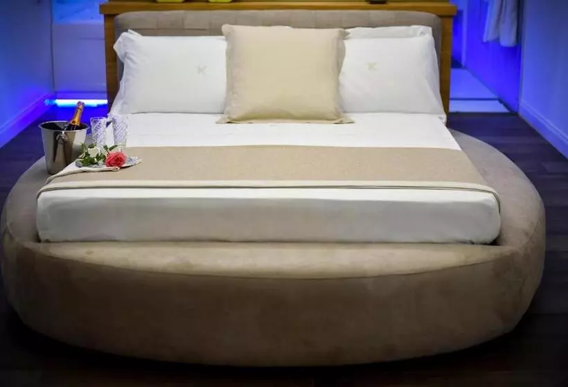 Aamiaismajoitus (B&B) Kete Deluxe Rooms