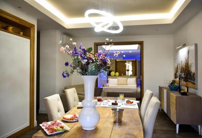 مبيت وإفطار Kete Deluxe Rooms