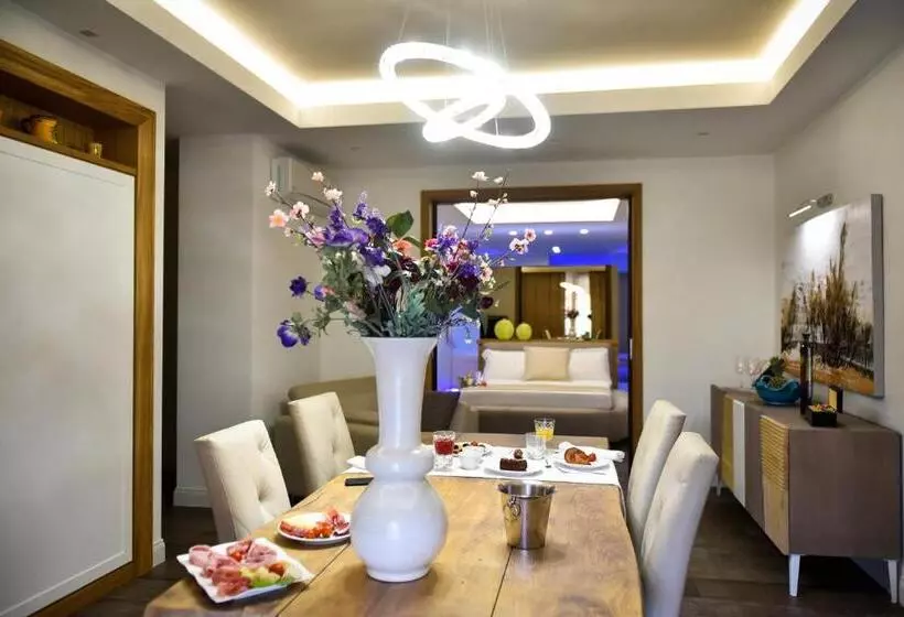 Aamiaismajoitus (B&B) Kete Deluxe Rooms