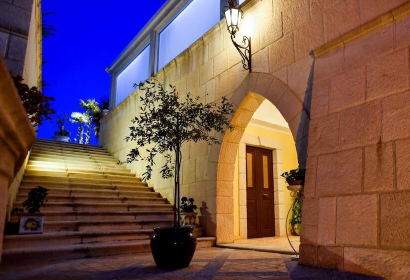 مبيت وإفطار Kete Deluxe Rooms