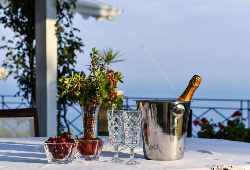 مبيت وإفطار Kete Deluxe Rooms