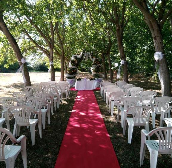 Отель Agriturismo Corte Dei Landi