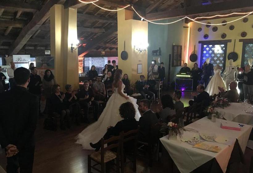 Отель Agriturismo Corte Dei Landi