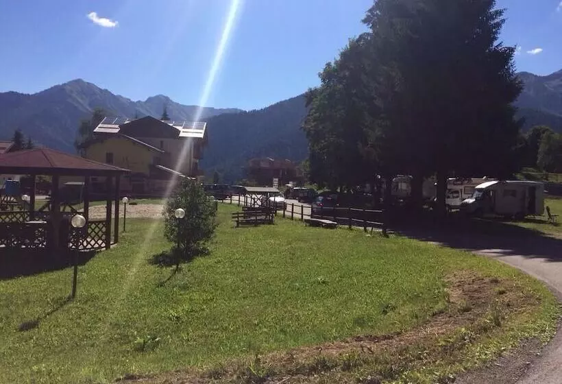Hotelli Albergo Miramonti La Pozza