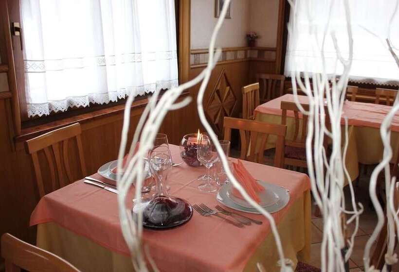 ホテル Albergo Miramonti La Pozza