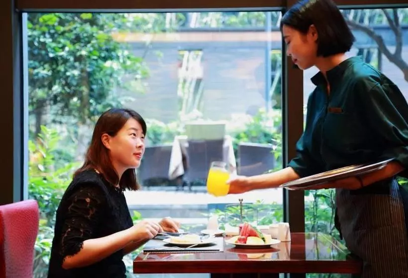 Hotelli Hangzhou Bay Universal