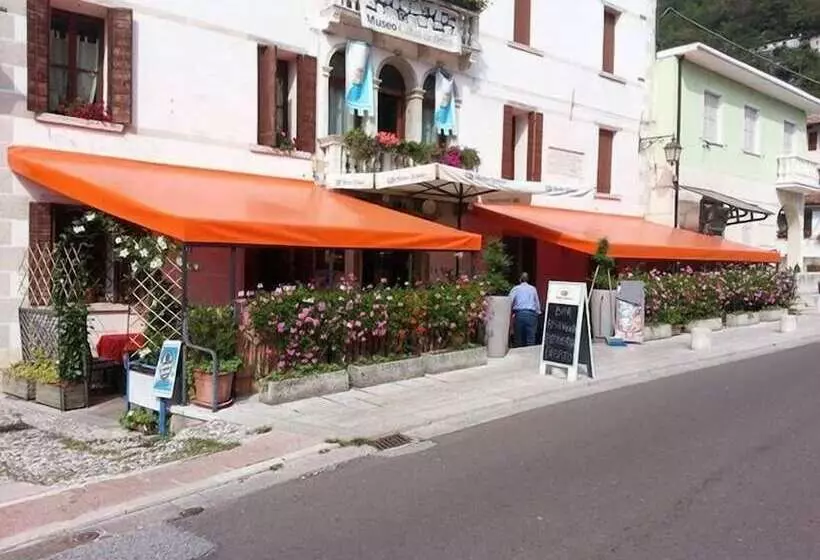 Hotelli Ristorante Pizzeria Al Mondo