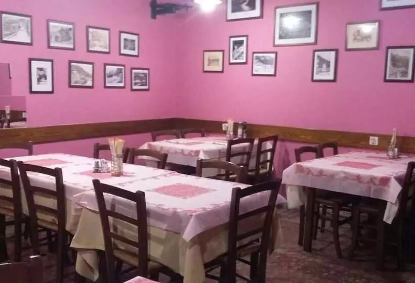 Hotelli Ristorante Pizzeria Al Mondo