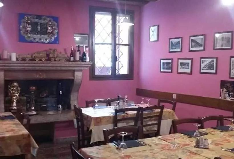 Hotelli Ristorante Pizzeria Al Mondo