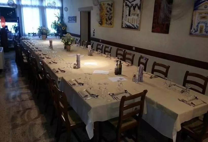 Hotelli Ristorante Pizzeria Al Mondo