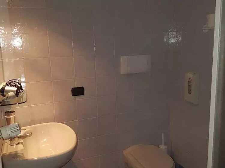 Hotelli Ristorante Pizzeria Al Mondo