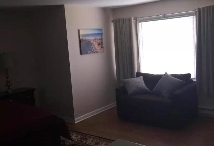 モーテル Shore Road Inn