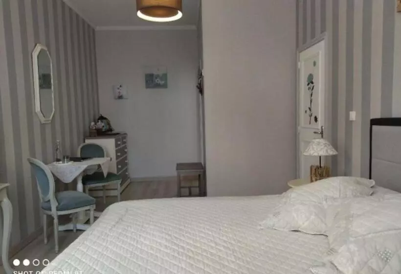 ペンション La Maison De La Fontaine, Le Beny Bocage