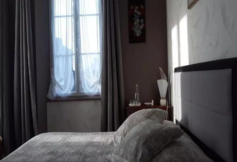 ペンション La Maison De La Fontaine, Le Beny Bocage