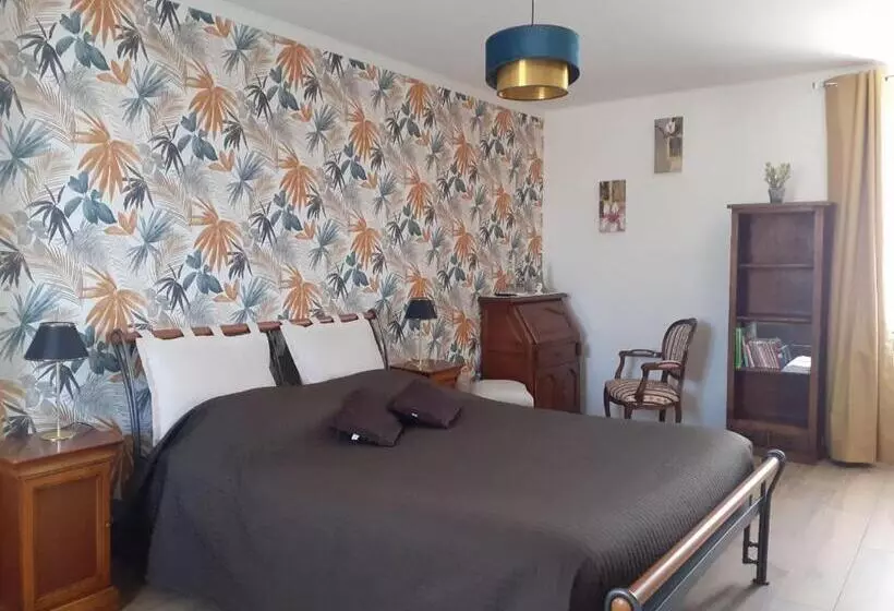 ペンション La Maison De La Fontaine, Le Beny Bocage