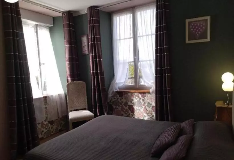 ペンション La Maison De La Fontaine, Le Beny Bocage