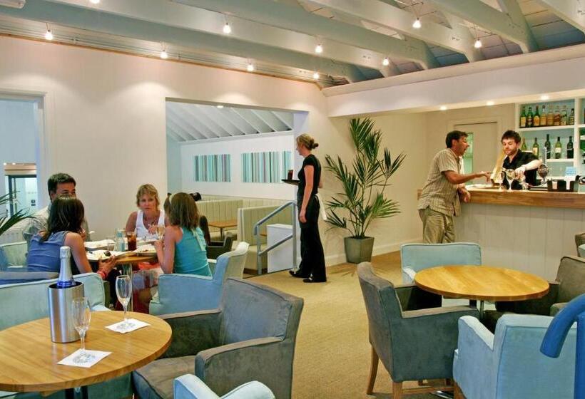 渡假胜地  The Valley