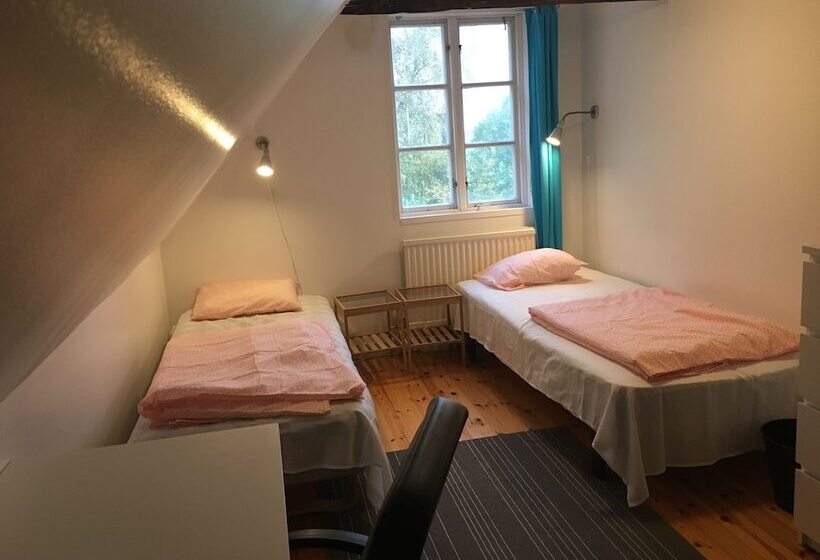 Tomasdal Vandrarhem   Hostel