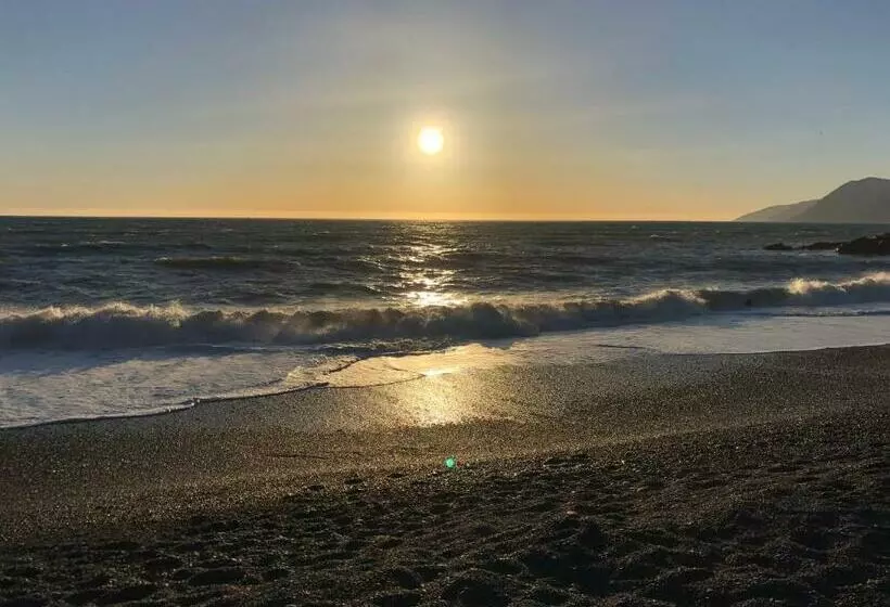 Retkeilymaja The Castle Inn Of The Lost Coast