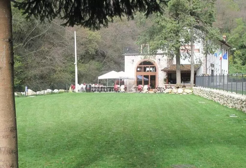 Aamiaismajoitus (B&B) Locanda Al Confin   Osteria Le Piere