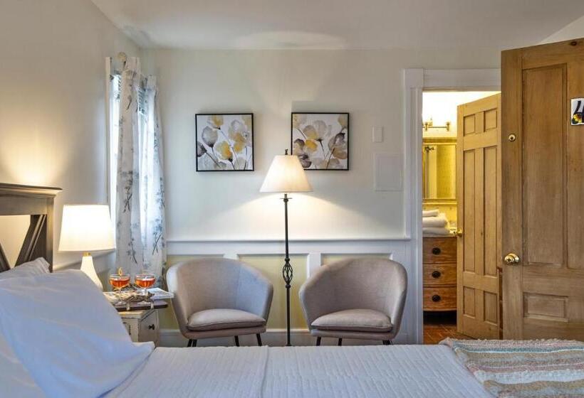 مبيت وإفطار Youngtown Inn