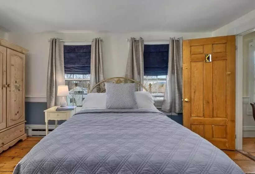 Aamiaismajoitus (B&B) Youngtown Inn